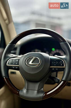 Позашляховик / Кросовер Lexus LX 2016 в 