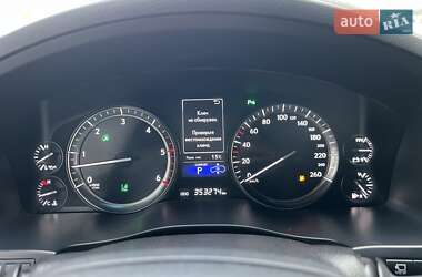 Позашляховик / Кросовер Lexus LX 2018 в 