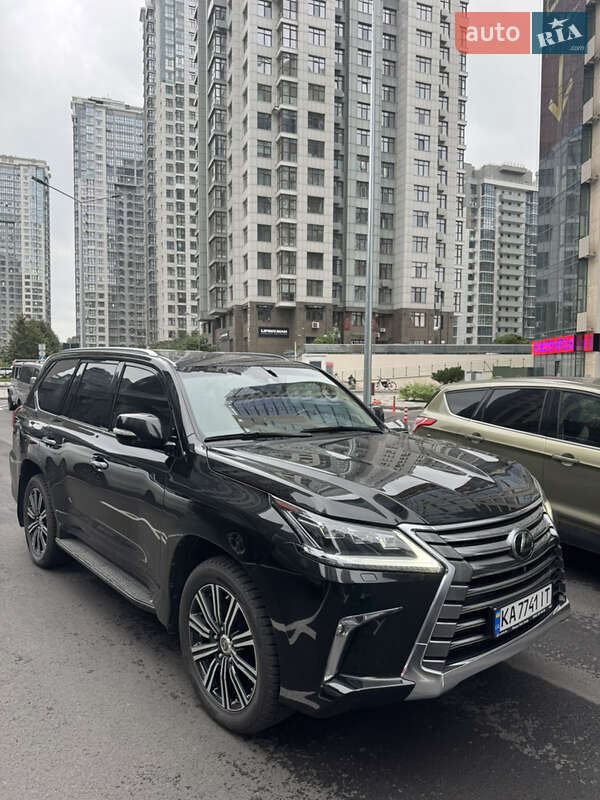 Внедорожник / Кроссовер Lexus LX 2021 в 