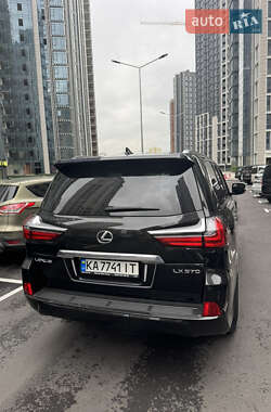 Внедорожник / Кроссовер Lexus LX 2021 в 