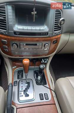 Позашляховик / Кросовер Lexus LX 2004 в 