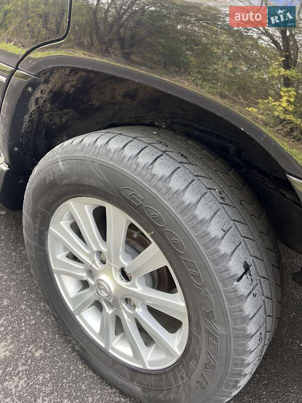 Внедорожник / Кроссовер Lexus LX 2004 в Броварах