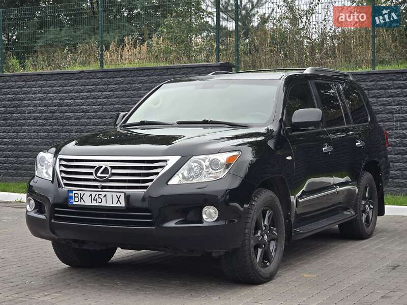 Внедорожник / Кроссовер Lexus LX 2011 в 
