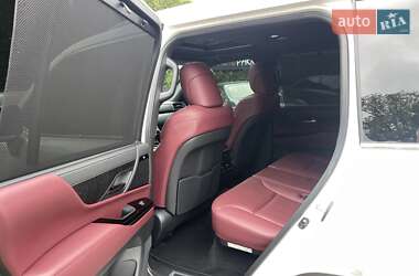 Внедорожник / Кроссовер Lexus LX 2023 в 