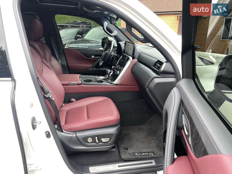 Внедорожник / Кроссовер Lexus LX 2023 в Киеве