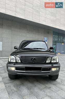 Внедорожник / Кроссовер Lexus LX 2004 в 