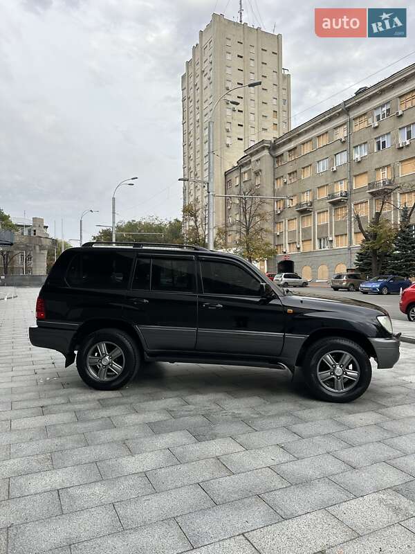 Внедорожник / Кроссовер Lexus LX 2004 в Киеве