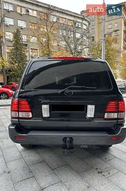 Внедорожник / Кроссовер Lexus LX 2004 в 