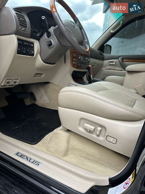 Внедорожник / Кроссовер Lexus LX 2004 в Киеве