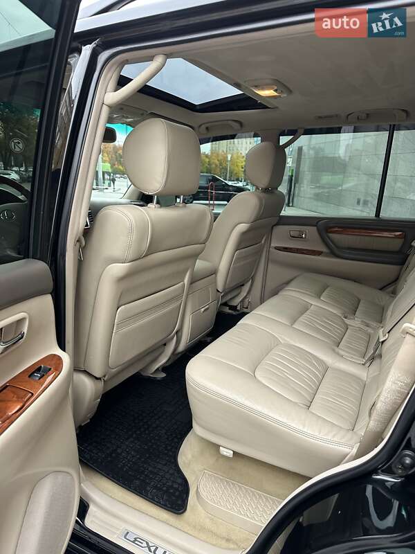 Внедорожник / Кроссовер Lexus LX 2004 в Киеве