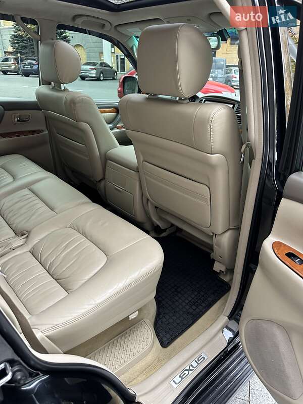 Внедорожник / Кроссовер Lexus LX 2004 в Киеве