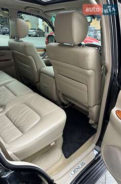 Внедорожник / Кроссовер Lexus LX 2004 в 