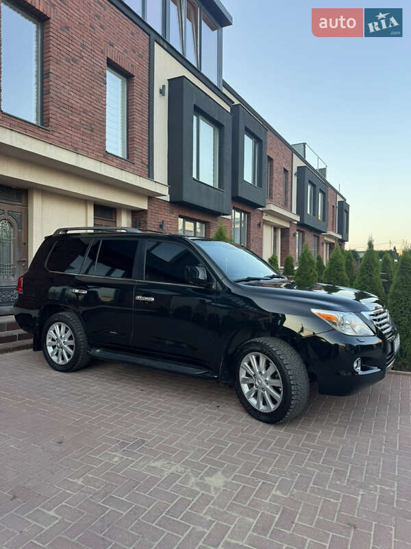 Внедорожник / Кроссовер Lexus LX 2008 в Черновцах
