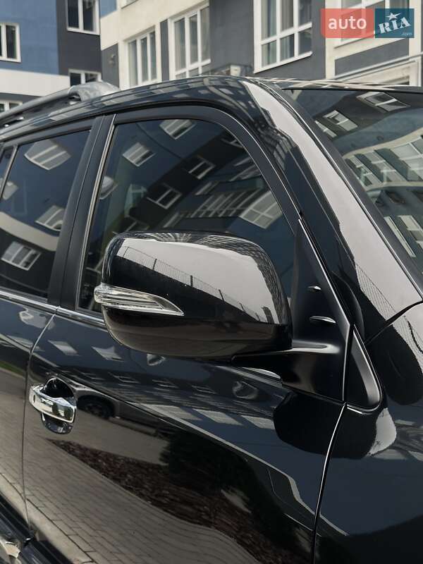 Позашляховик / Кросовер Lexus LX 2015 в Чернігові