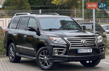 Позашляховик / Кросовер Lexus LX 2014 в 