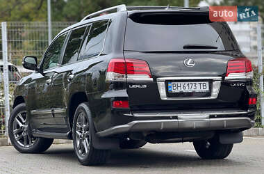 Позашляховик / Кросовер Lexus LX 2014 в 