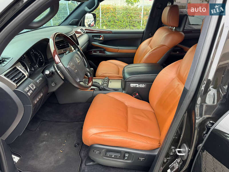 Позашляховик / Кросовер Lexus LX 2014 в Одесі