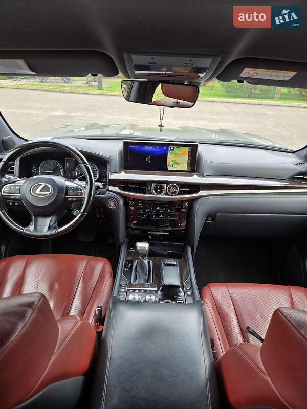 Позашляховик / Кросовер Lexus LX 2018 в Новомосковську