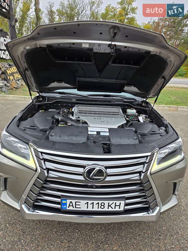 Позашляховик / Кросовер Lexus LX 2018 в Новомосковську