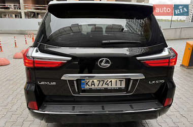 Позашляховик / Кросовер Lexus LX 2021 в 