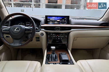 Позашляховик / Кросовер Lexus LX 2021 в 