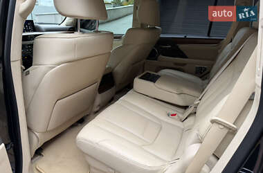 Позашляховик / Кросовер Lexus LX 2021 в 