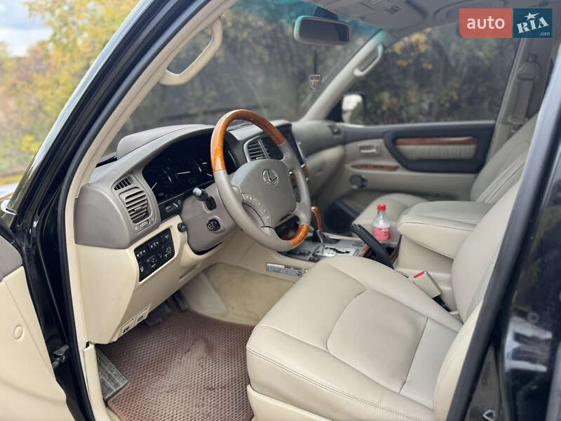 Позашляховик / Кросовер Lexus LX 2006 в Кам'янці