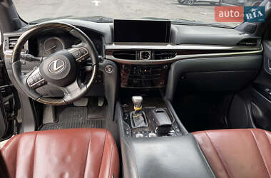 Внедорожник / Кроссовер Lexus LX 2019 в 