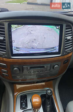 Позашляховик / Кросовер Lexus LX 2005 в 