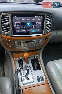 Позашляховик / Кросовер Lexus LX 2005 в 
