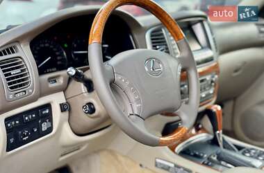 Позашляховик / Кросовер Lexus LX 2006 в 