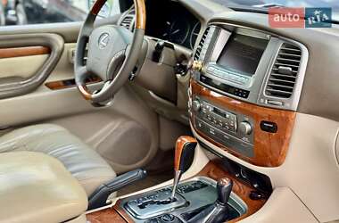 Позашляховик / Кросовер Lexus LX 2006 в 