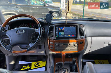 Внедорожник / Кроссовер Lexus LX 2006 в 