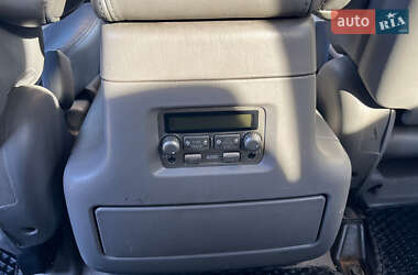 Внедорожник / Кроссовер Lexus LX 2006 в 