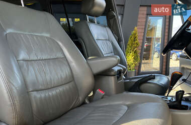 Внедорожник / Кроссовер Lexus LX 2006 в 