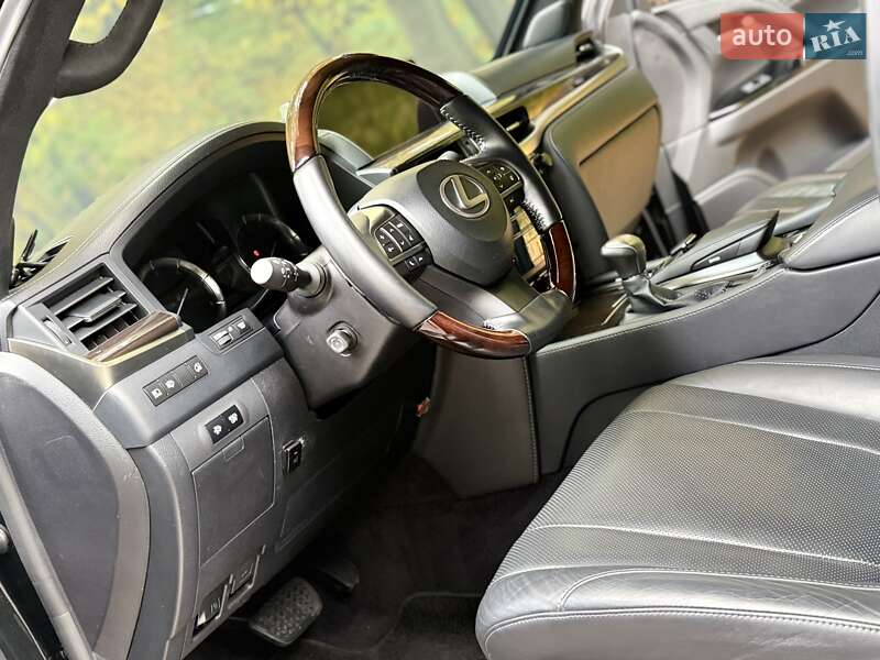 Внедорожник / Кроссовер Lexus LX 2017 в Киеве фото 27 Внедорожник / Кроссовер Lexus LX 2017 в Киеве