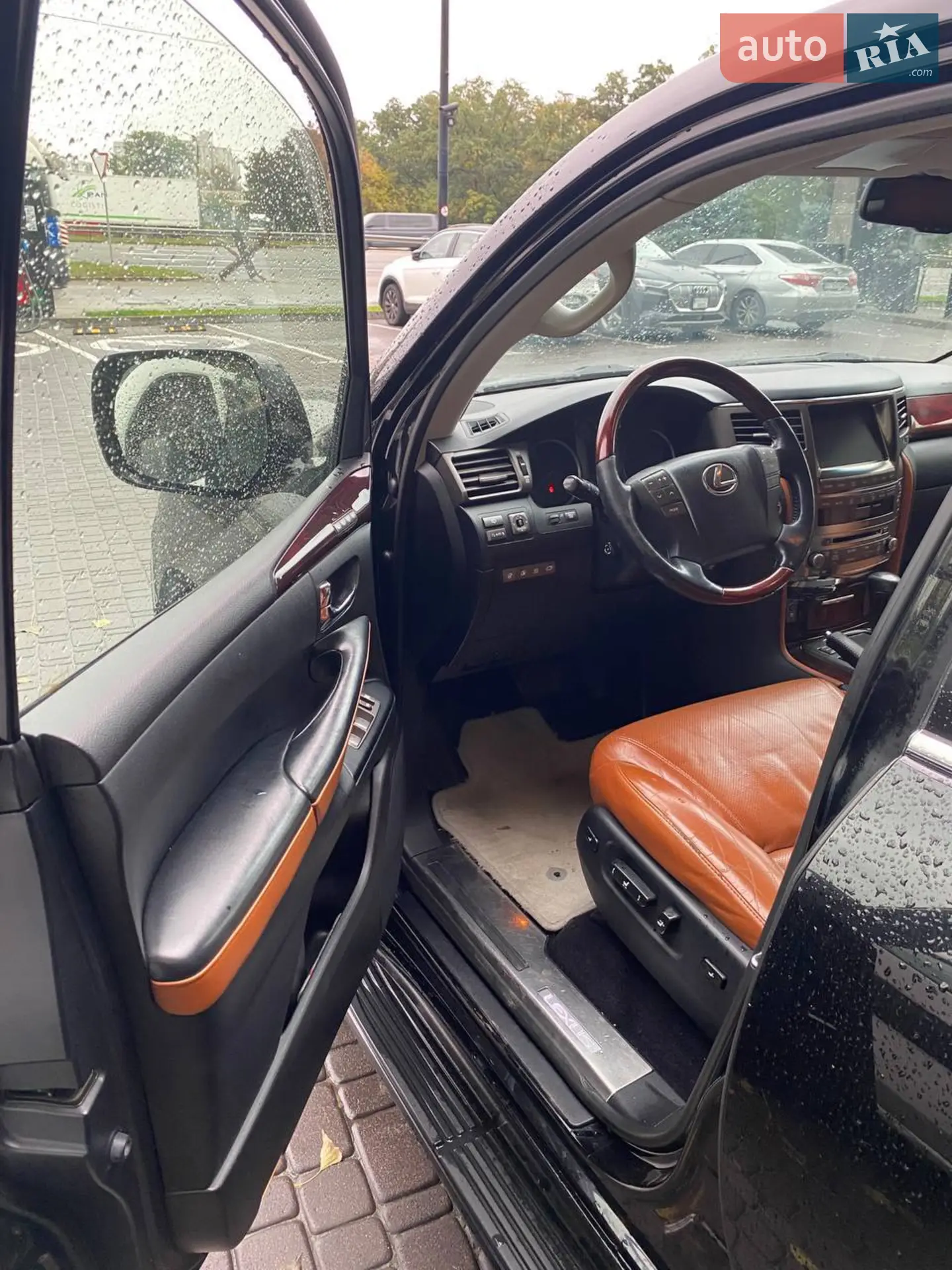 2010 Lexus LX - мініатюра 2