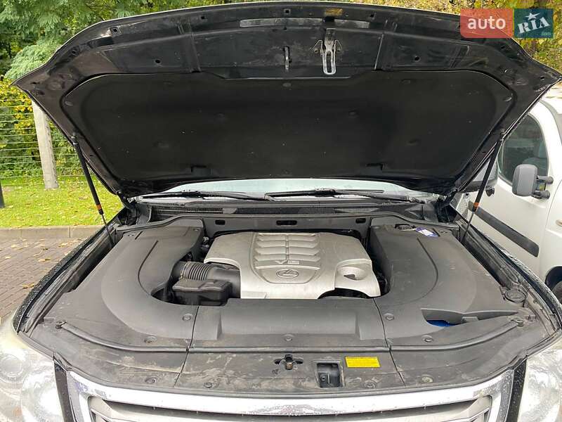 Внедорожник / Кроссовер Lexus LX 2010 в Киеве