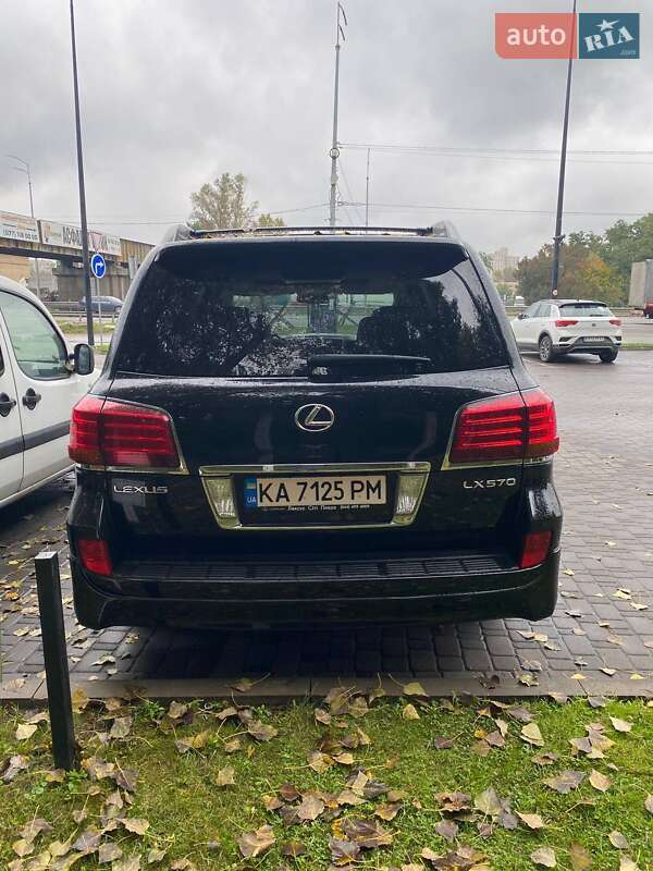 Внедорожник / Кроссовер Lexus LX 2010 в Киеве