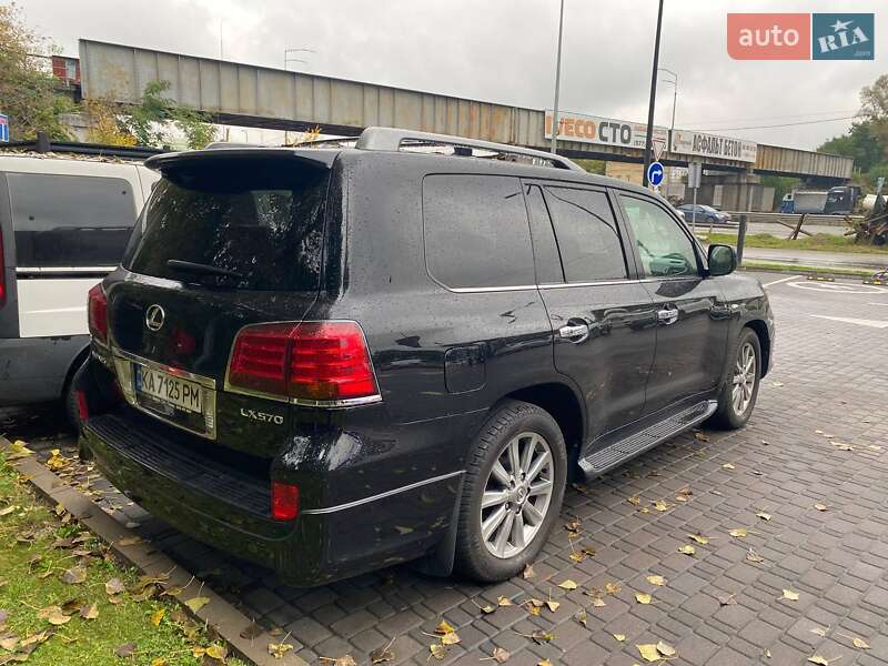Внедорожник / Кроссовер Lexus LX 2010 в Киеве