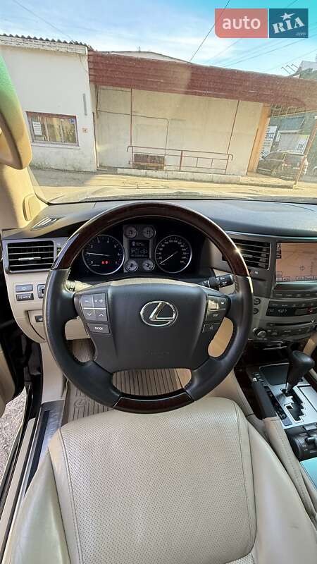 Внедорожник / Кроссовер Lexus LX 2011 в Киеве