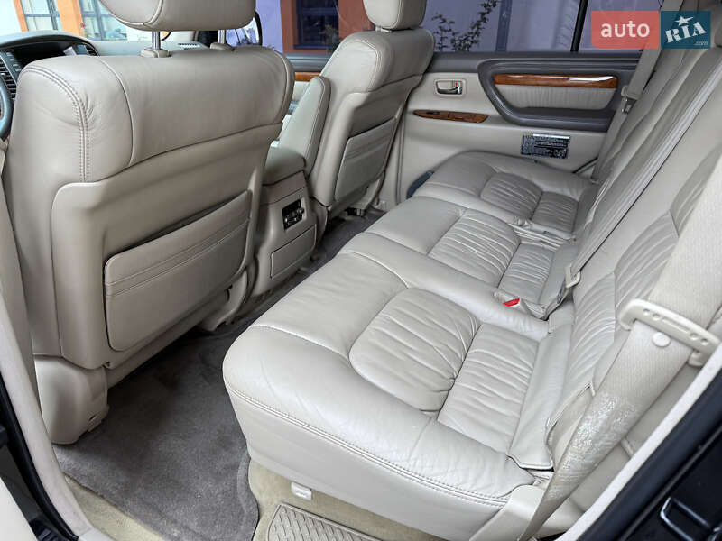 Внедорожник / Кроссовер Lexus LX 2006 в Киеве