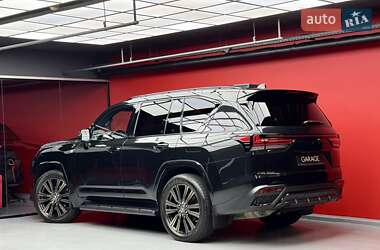Позашляховик / Кросовер Lexus LX 2022 в 