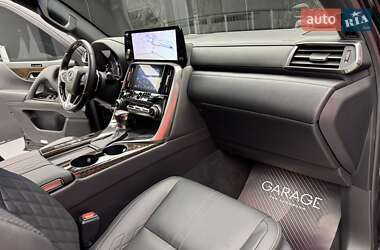 Позашляховик / Кросовер Lexus LX 2022 в 