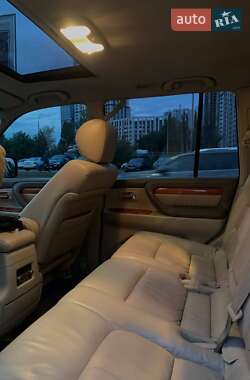 Позашляховик / Кросовер Lexus LX 2005 в 