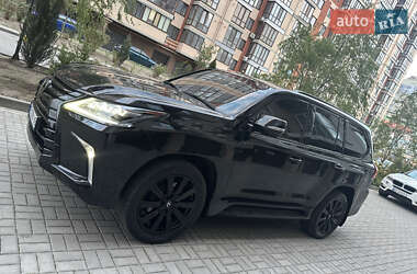 Позашляховик / Кросовер Lexus LX 2018 в 