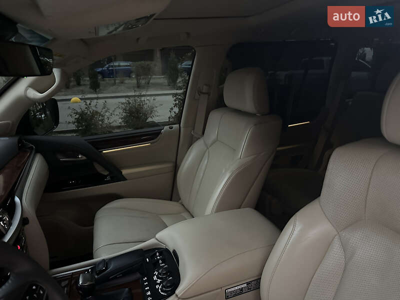 Позашляховик / Кросовер Lexus LX 2018 в Дніпрі фото 25 Позашляховик / Кросовер Lexus LX 2018 в Дніпрі