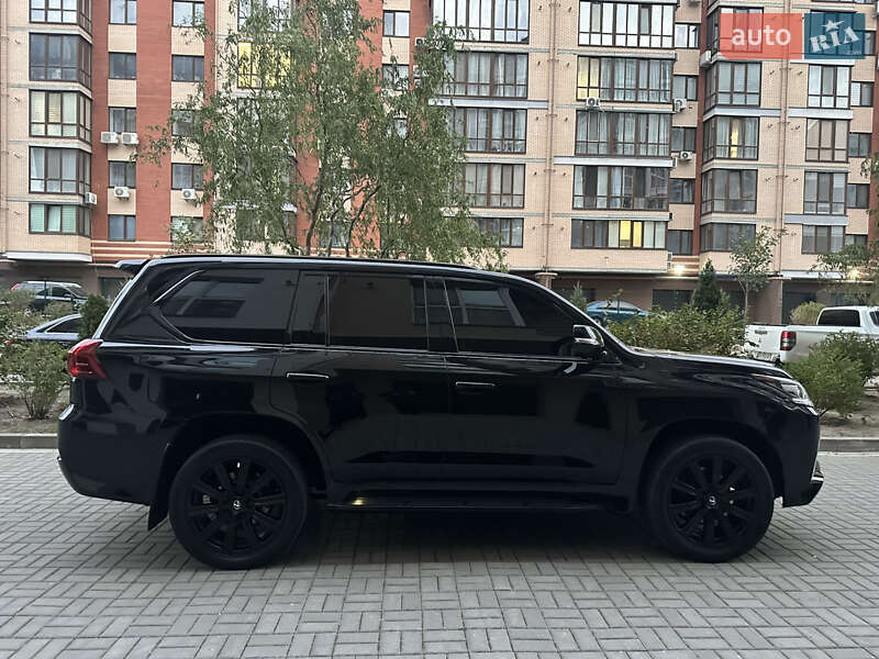 Позашляховик / Кросовер Lexus LX 2018 в Дніпрі фото 51 Позашляховик / Кросовер Lexus LX 2018 в Дніпрі