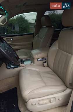 Позашляховик / Кросовер Lexus LX 2010 в 