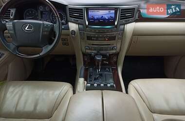 Позашляховик / Кросовер Lexus LX 2010 в 